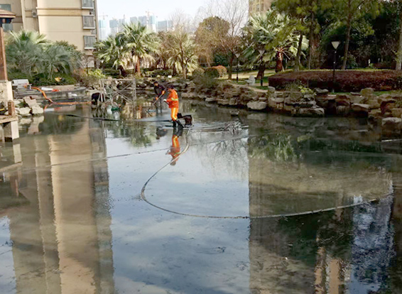 团风景观池淤泥清理